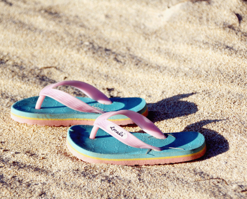 Flip-Flop Schuhe am Strand